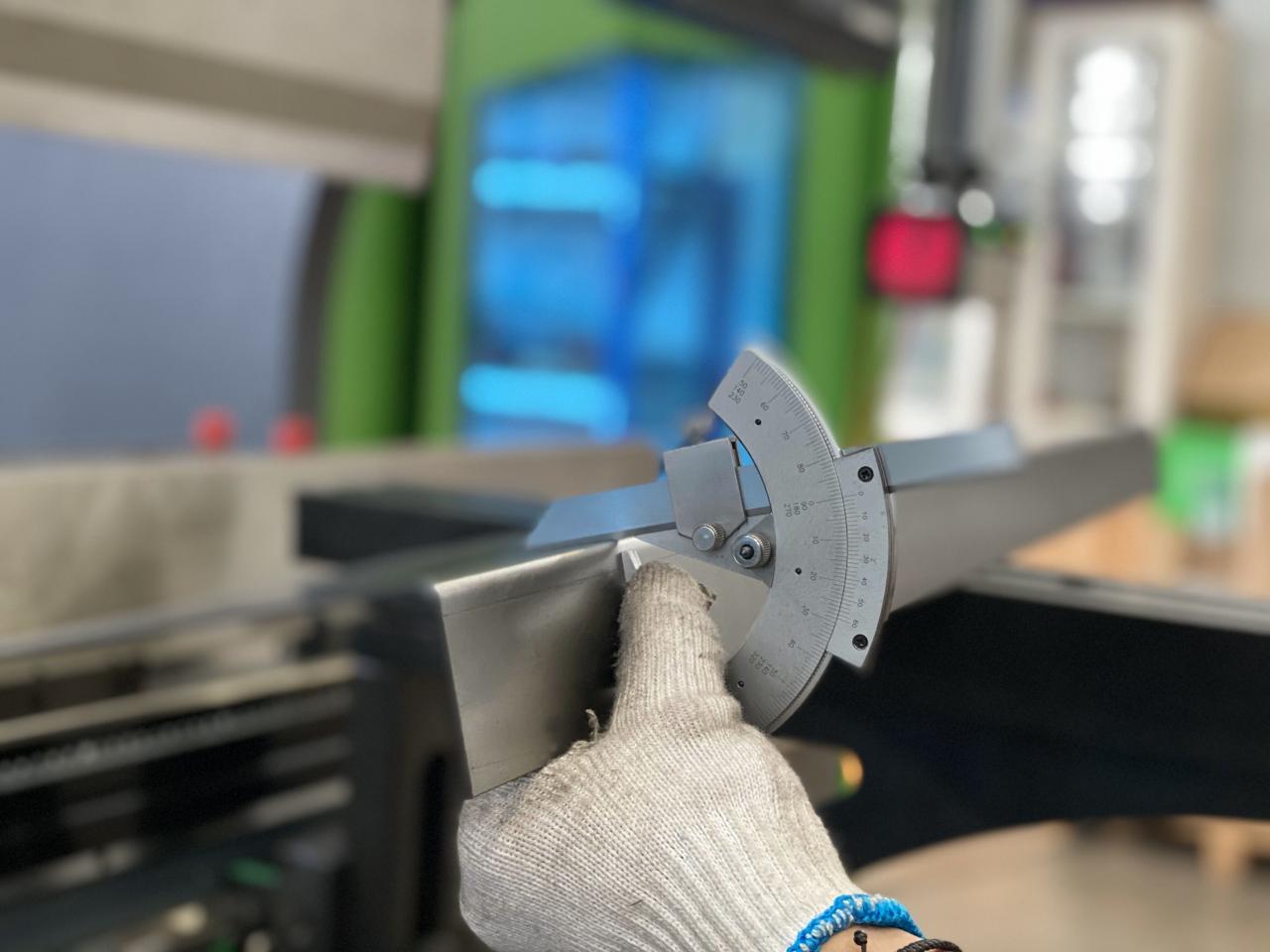 16mm Hydraulic Guillotine Shearing Machine For Sheet Metal Cutting 6 Meters машина гидравлической гильотины 16мм режа для вырезывания металлического листа 6 метров