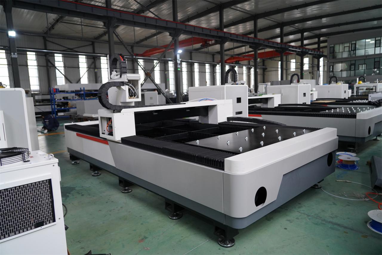 3015 4kw 1kw 2kw 3kw Stainless Steel Cnc Fiber Laser Cutting Machine 3015 4kw 1kw 2kw 3kw станок для лазерной резки с ЧПУ из нержавеющей стали