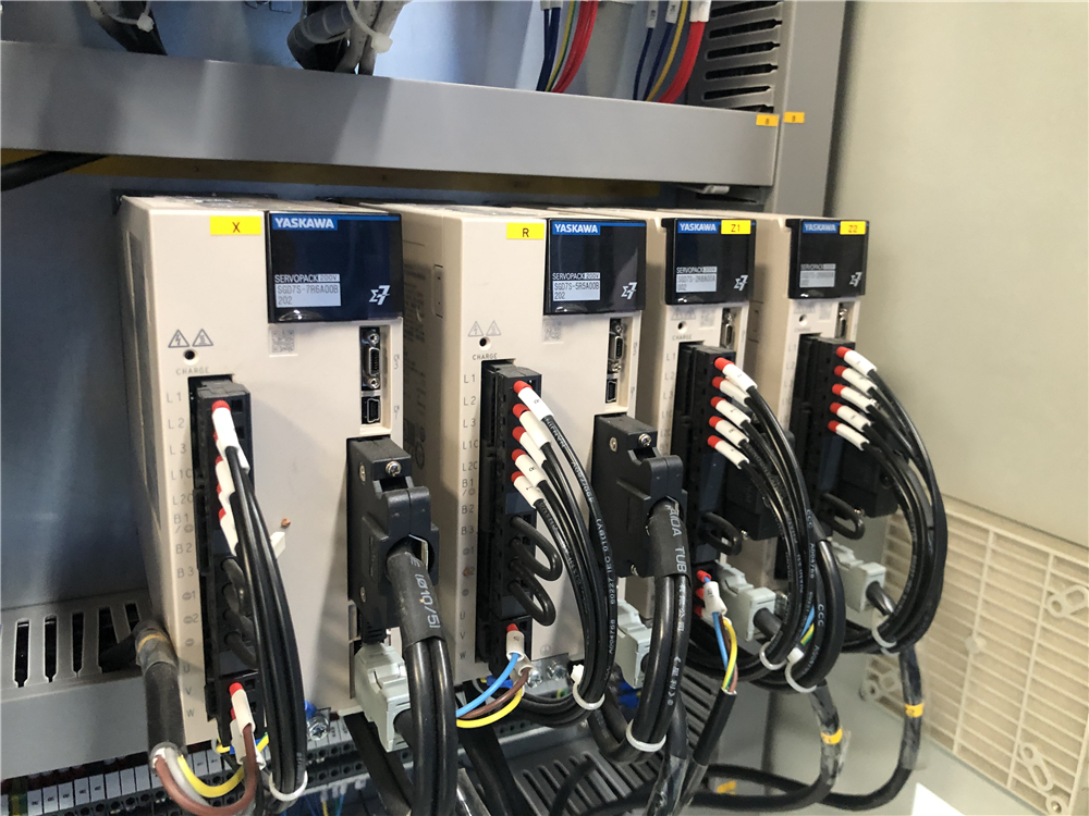 3+1 Axis Cnc Hydraulic Press Brake With Esa System 3+1-осевой гидравлический листогибочный пресс с ЧПУ с системой Esa