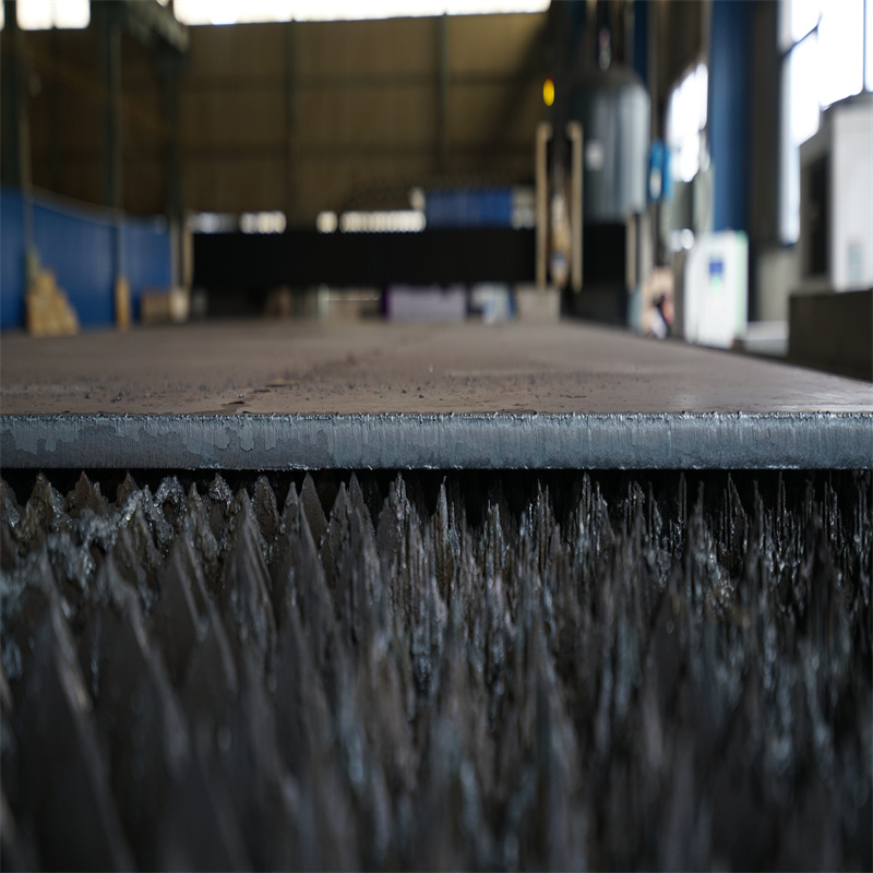 Китай Высококачественная дешевая машина для лазерной резки с оптоволоконным кабелем мощностью 3 кВт Цена