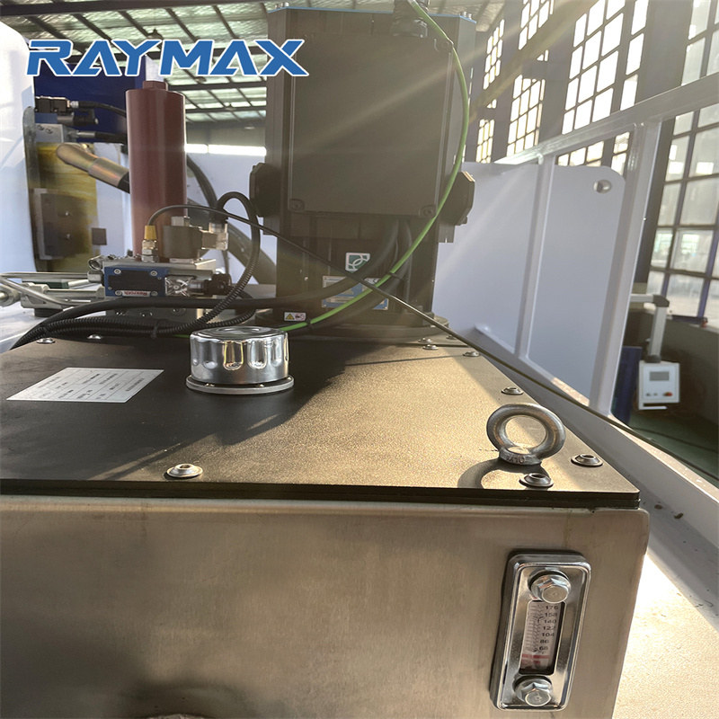 Листогибочный станок с ЧПУ с системой Da52t