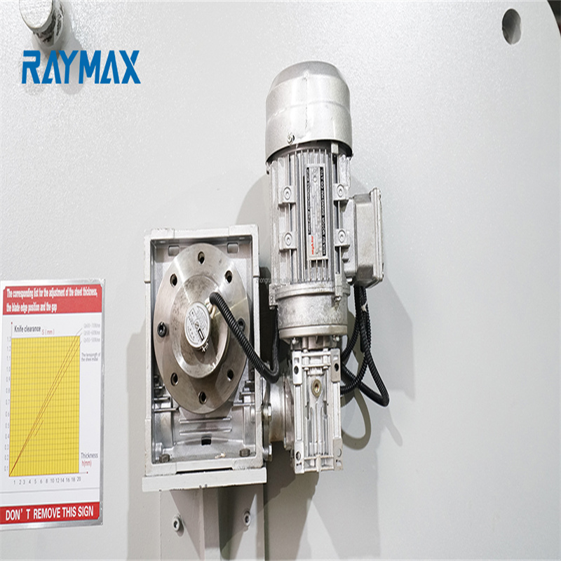 Непосредственно на заводе гидравлические ножницы Qc11y-12x3200 гильотинные ножницы