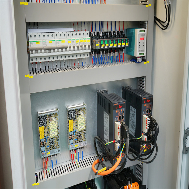 Гидравлический листогибочный пресс с ЧПУ высокого качества