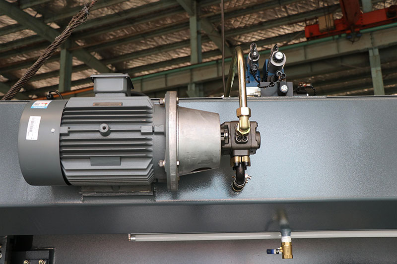 Металлогибочный пресс Wc-63t3200 Листогибочный станок с ЧПУ Гидравлический листогибочный пресс