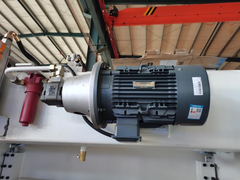 China Metal Hydraulic Press Brake Machine With Reasonable Price Китай Металлический гидравлический листогибочный пресс по разумной цене