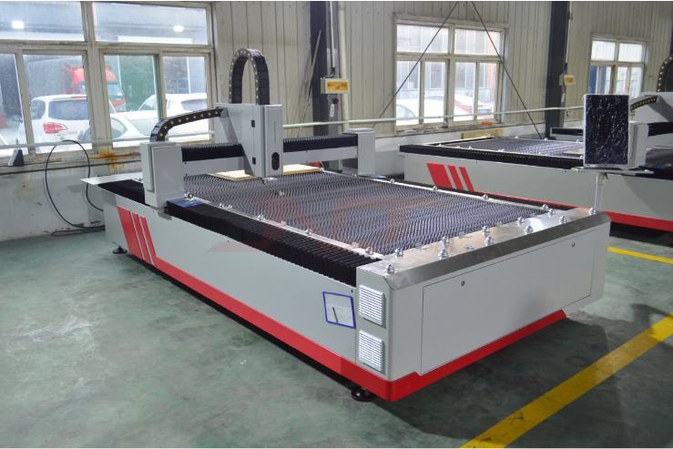 Автомат для резки лазера волокна Кнк 2000в для промышленного вырезывания металлического листа