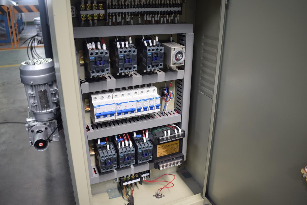 Машина для резки листового металла с ЧПУ Гидравлическая машина для резки стальной пластины