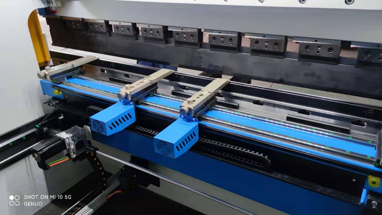 Da-66t Controller Cnc Hydraulic Press Brake Price With 3d Touch Screen System Контроллер Da-66t Cnc Гидравлический листогибочный пресс Цена с системой сенсорного экрана 3d