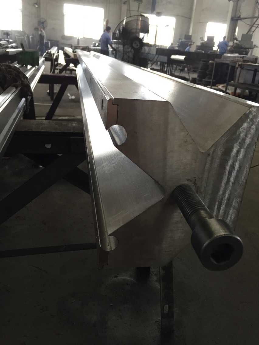 Full Automatic High Power Sheet Bending Machine And Cnc Press Brake Machine Полностью автоматический листогибочный станок наивысшей мощности и листогибочный станок с ЧПУ