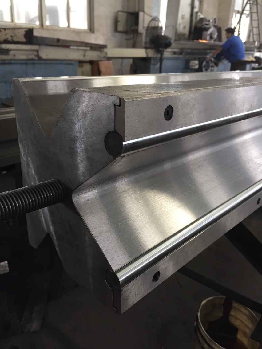 Full Automatic High Power Sheet Bending Machine And Cnc Press Brake Machine Полностью автоматический листогибочный станок наивысшей мощности и листогибочный станок с ЧПУ