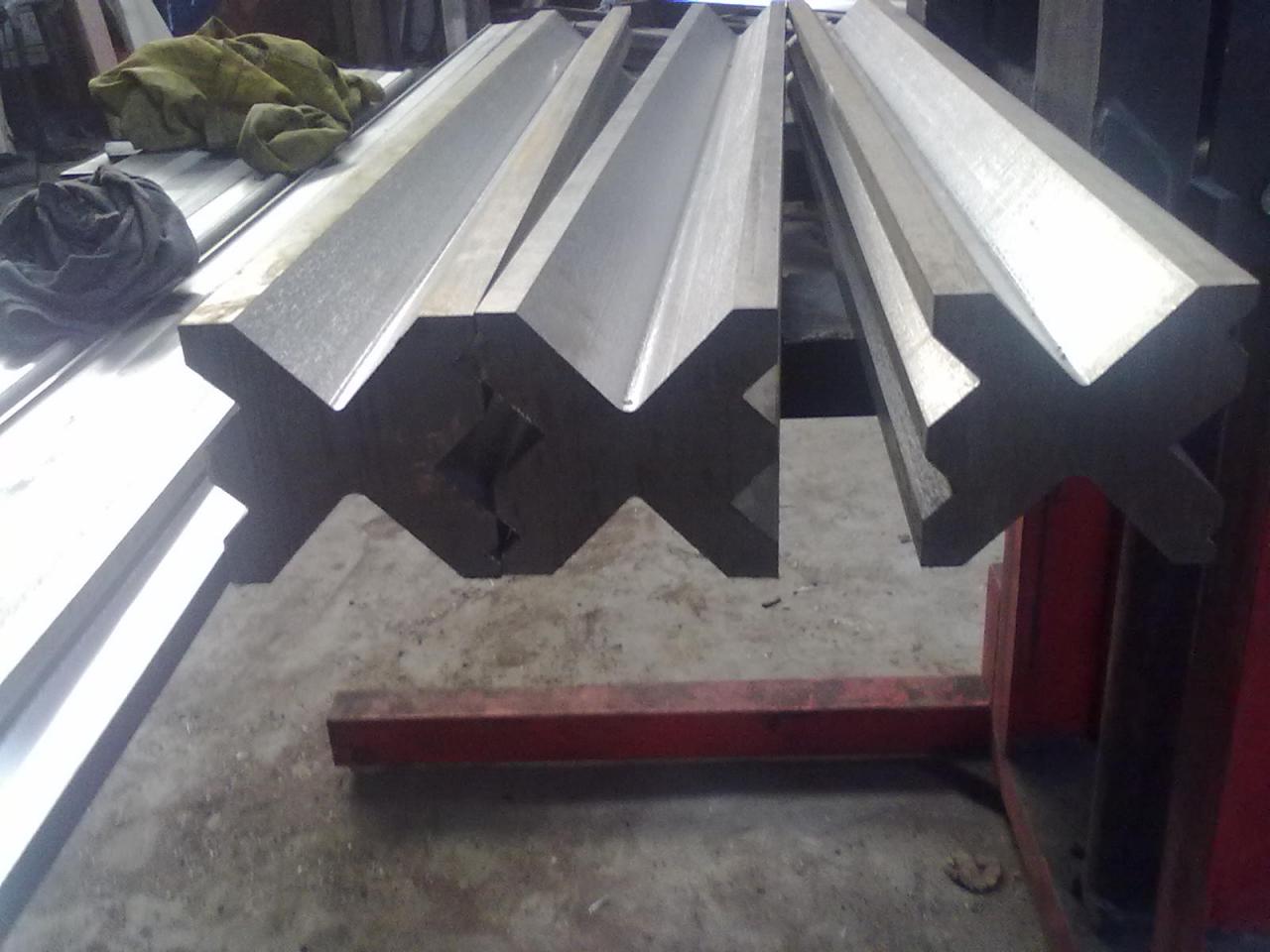 Full Automatic High Power Sheet Bending Machine And Cnc Press Brake Machine Полностью автоматический листогибочный станок наивысшей мощности и листогибочный станок с ЧПУ