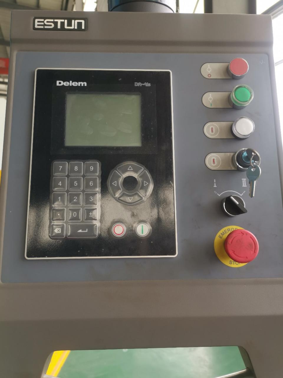 Hydraulic Stainless Steel Wc67y/k-300/6000 Mould Crowning Press Brake Гидравлический листогибочный пресс Wc67y/k-300/6000 из нержавеющей стали