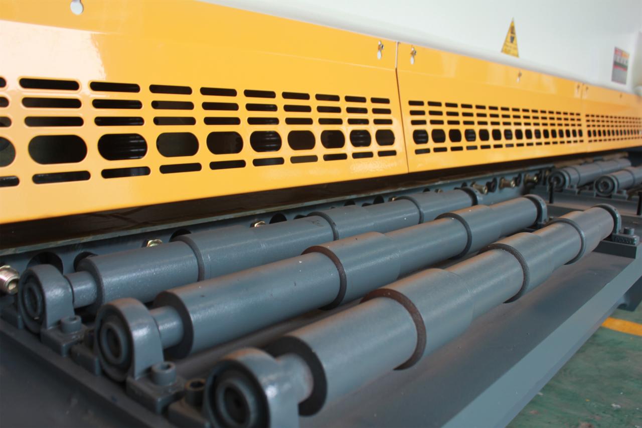 Qc11y Metal Plate Hydraulic Guillotine Shearing Machine For Sale Qc11y Гидравлические гильотинные ножницы для металлических пластин на продажу