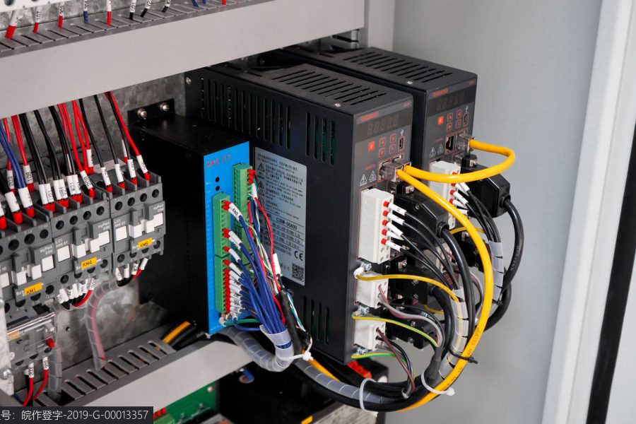 Wc67 Hydraulic Press Brake / CNC Press Bending Machine / Plate Bending Machine China Гидравлический листогибочный пресс Wc67 / Прессогибочный станок с ЧПУ / Листогибочный станок Китай